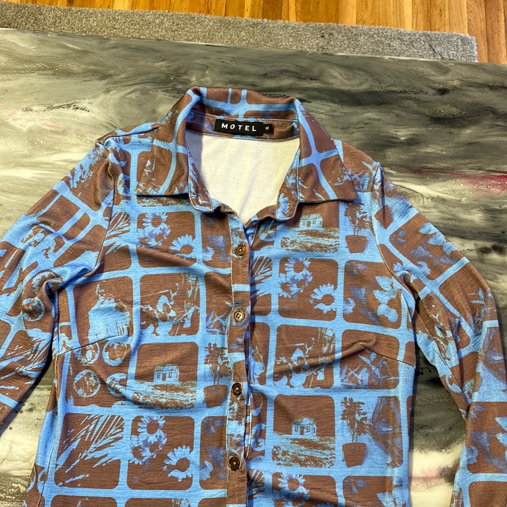 Motel Retro Print Button Down Shirt Size Medium NWOT